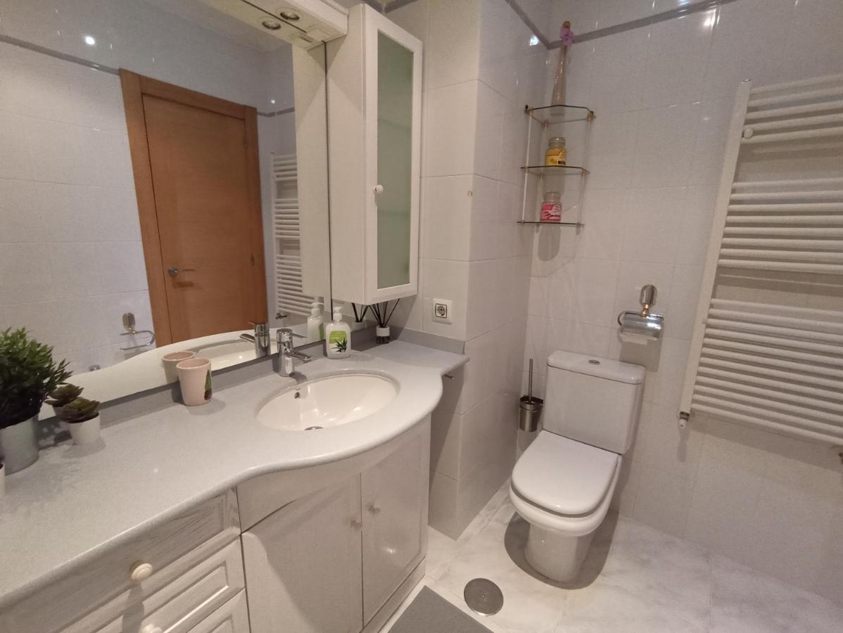 Apartamento De 120M2 Al Lado De Cabarceno Saron Exterior photo